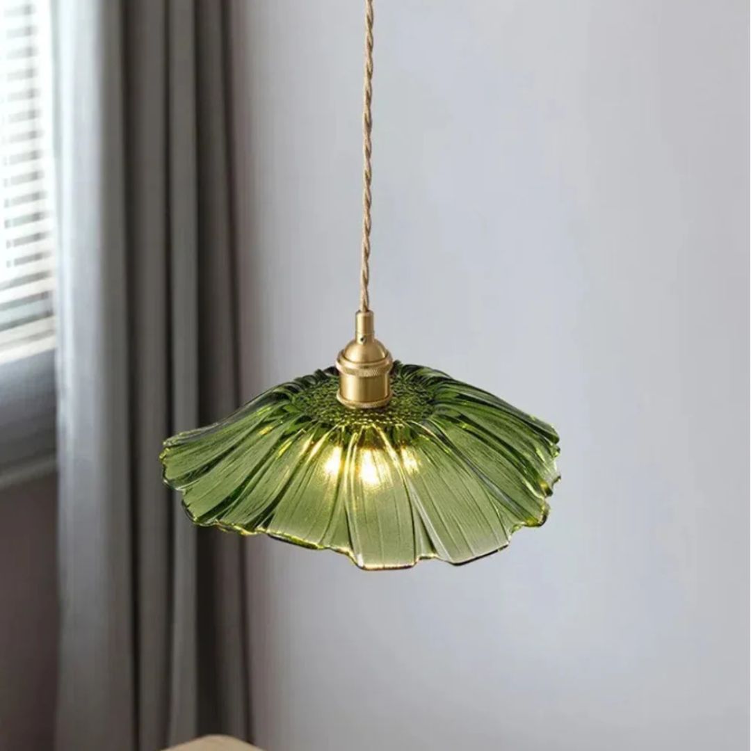 Lampa sufitowa – ciemnoczerwone szkło, w kształcie kwiatu, do jadalni lub jako dekoracja do salonu