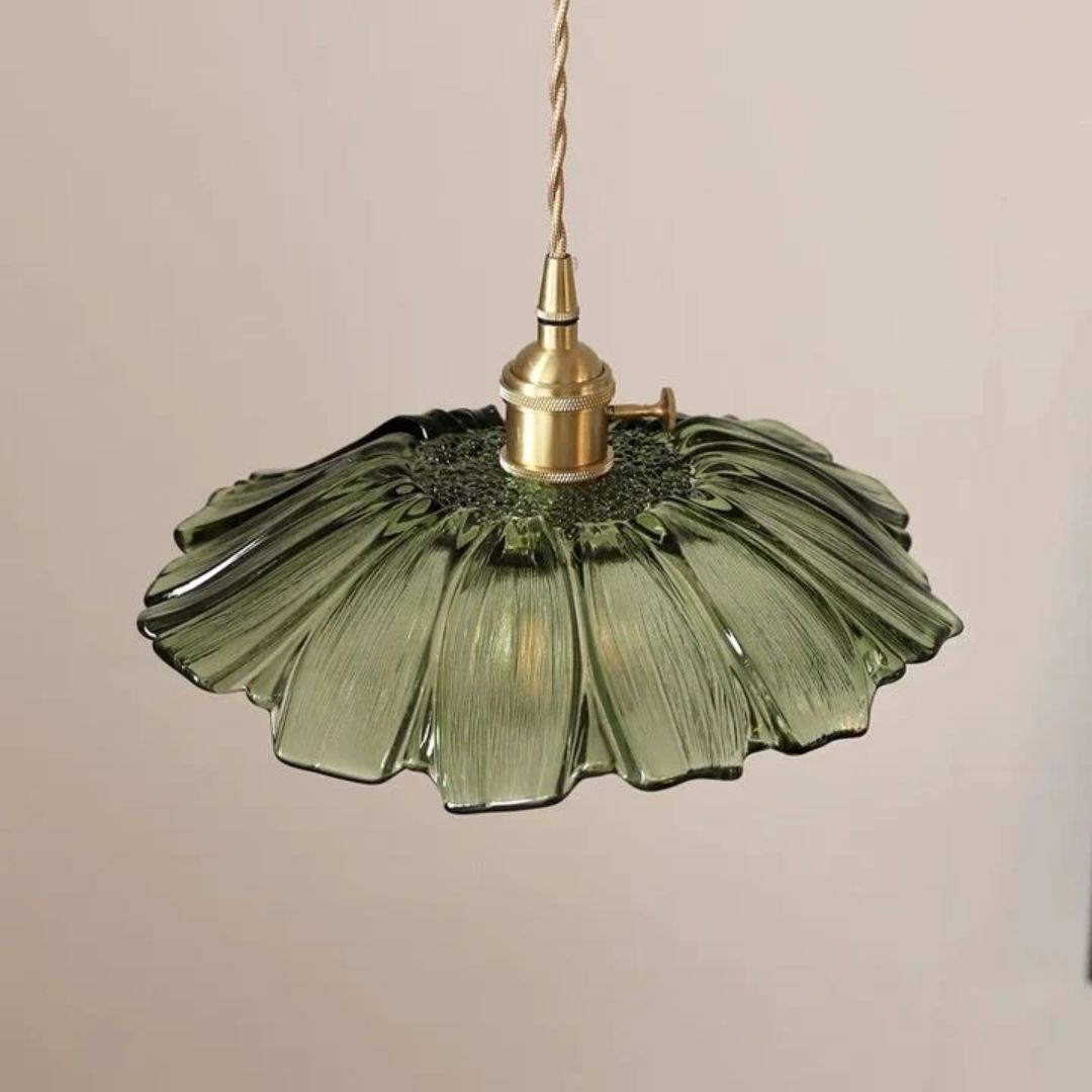 Lampa sufitowa – ciemnoczerwone szkło, w kształcie kwiatu, do jadalni lub jako dekoracja do salonu