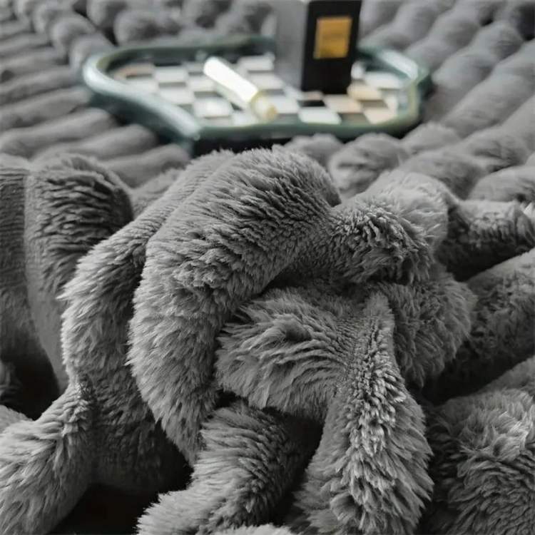 Cuddly Plush Fur Blanket – Light Warm and Elegant Comfort 3