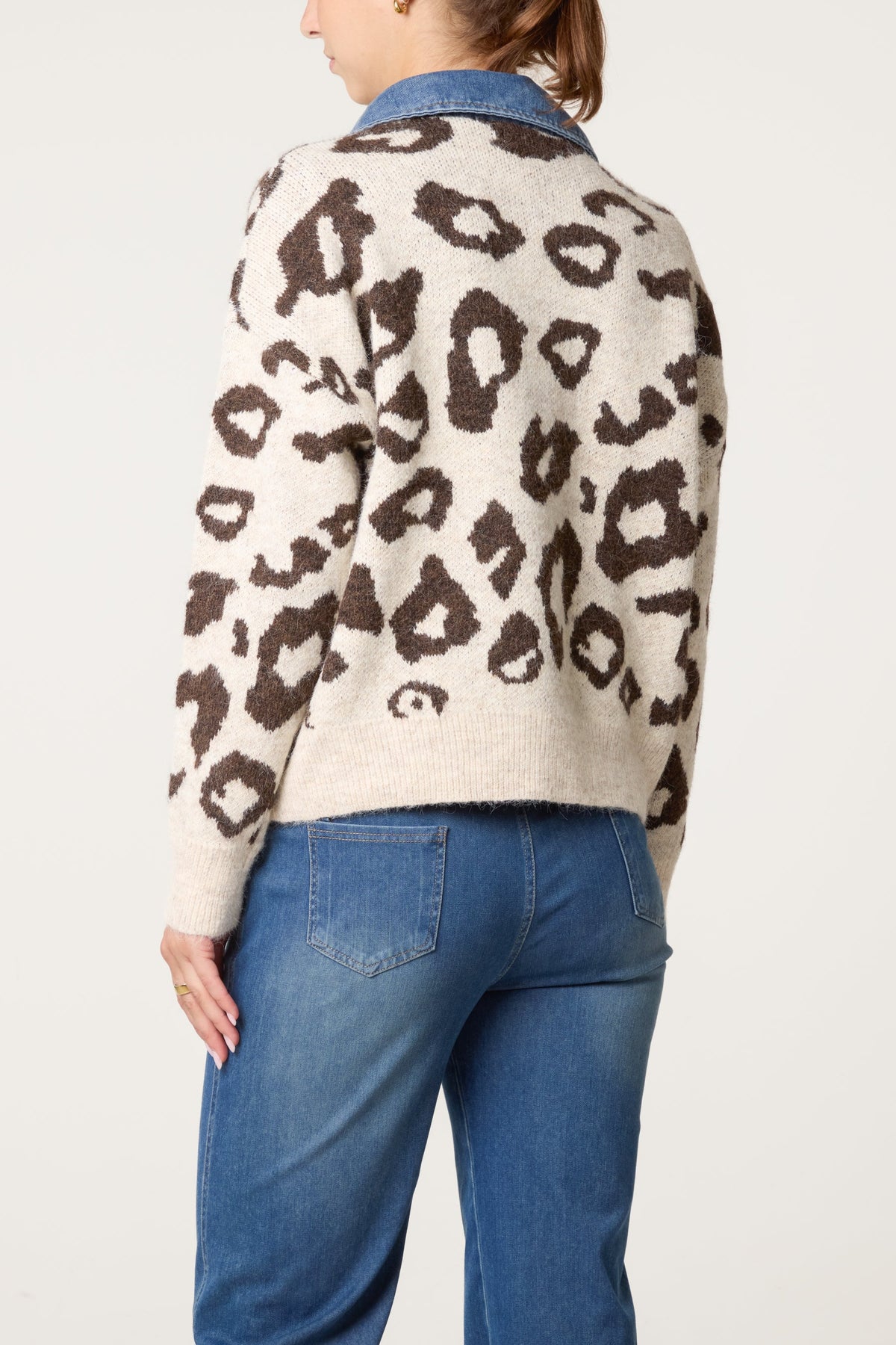Dame Strikket Sweater med Dyreprint og Denim-krave