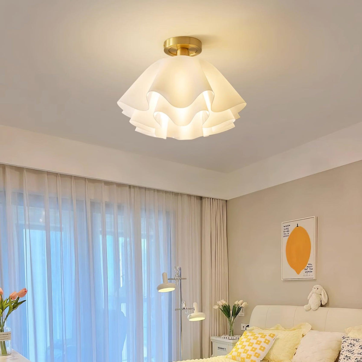 Loftlampe med Bølget Skærm – Hvid og Guld, E27