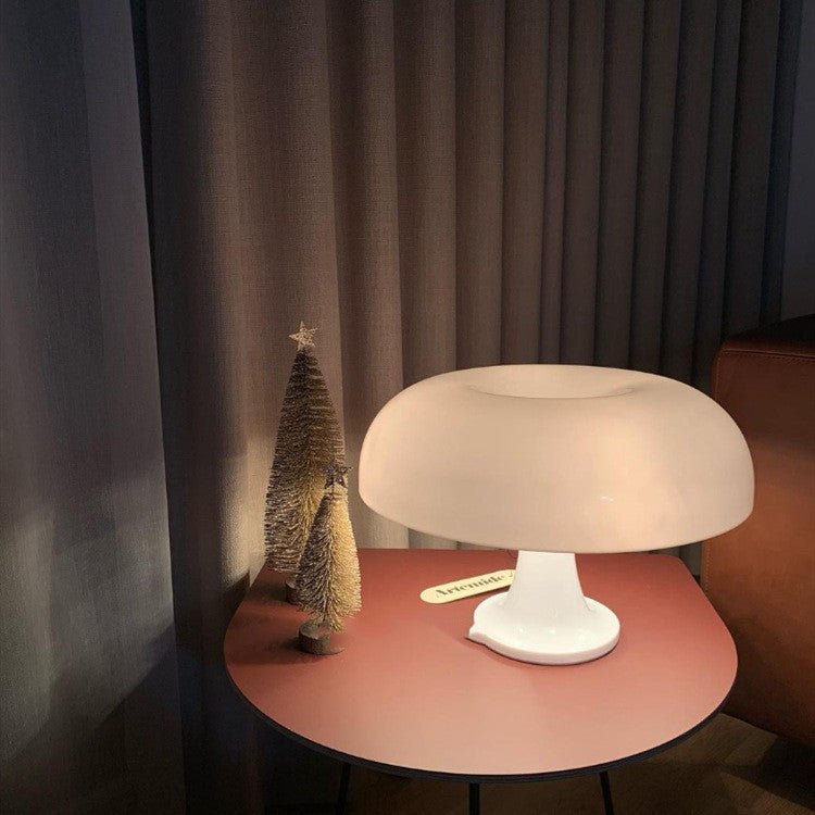 Bordlampe i Svampeform – Skandinavisk Design