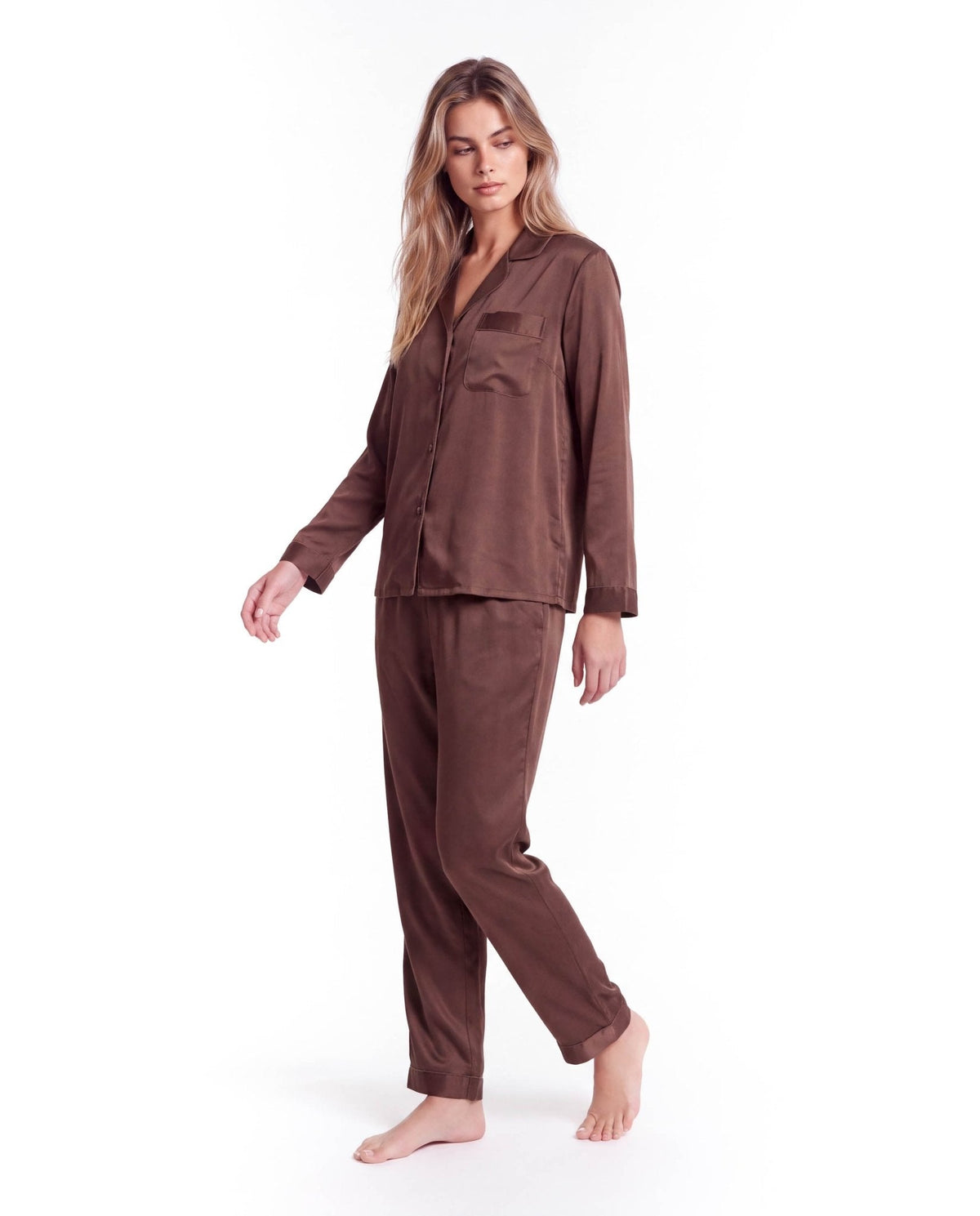 Dame Pyjamasset i Silke – Langærmet Bluse og Bukser