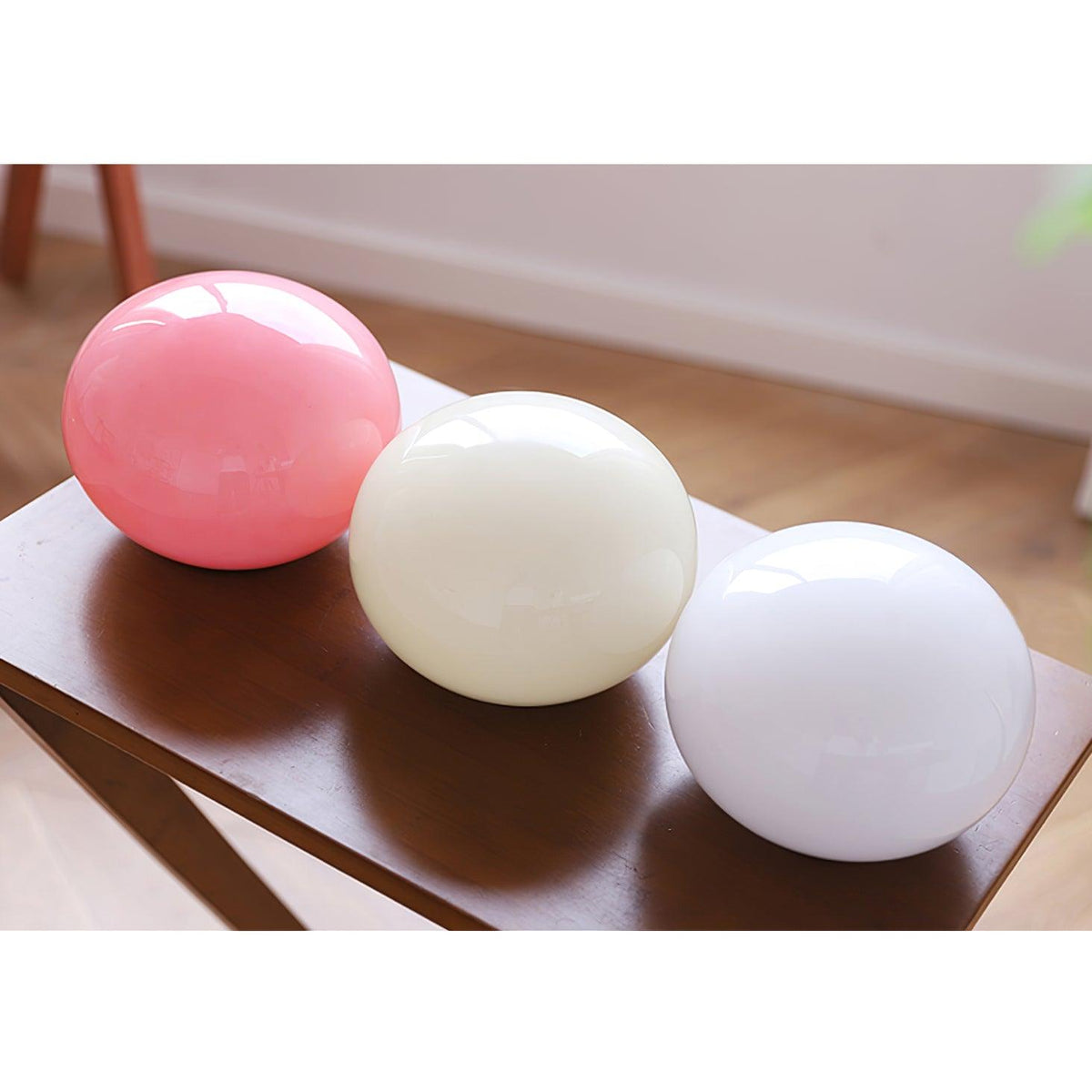 Væglampe i Metal med Rund Glasskærm