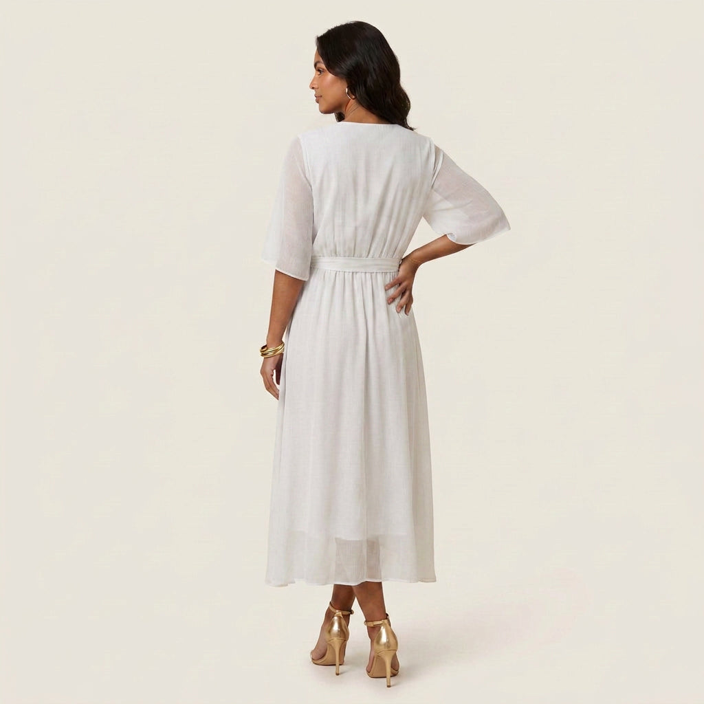 Dame Midikjole med Overslag og Flæsekant i Transparent Chiffon-look